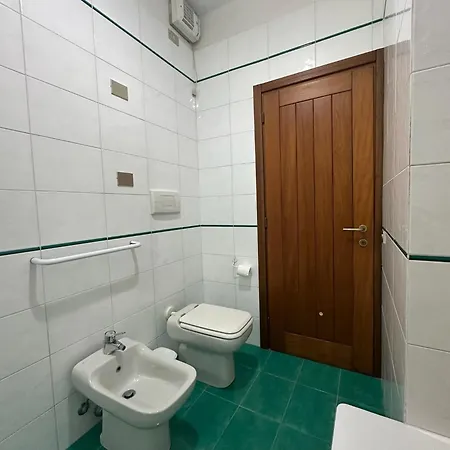 Domus Apolloni Porto Quadro Apartment *